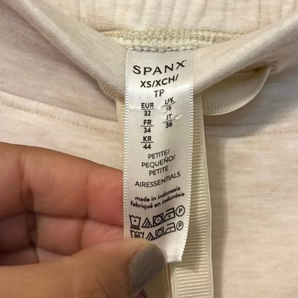 Spanx Air Essentials Oatmeal Heather Cream Cropped Wide Leg Pants Size XS - Picture 4 of 5